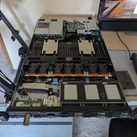 My profile picture, a DELL PowerEdge R630